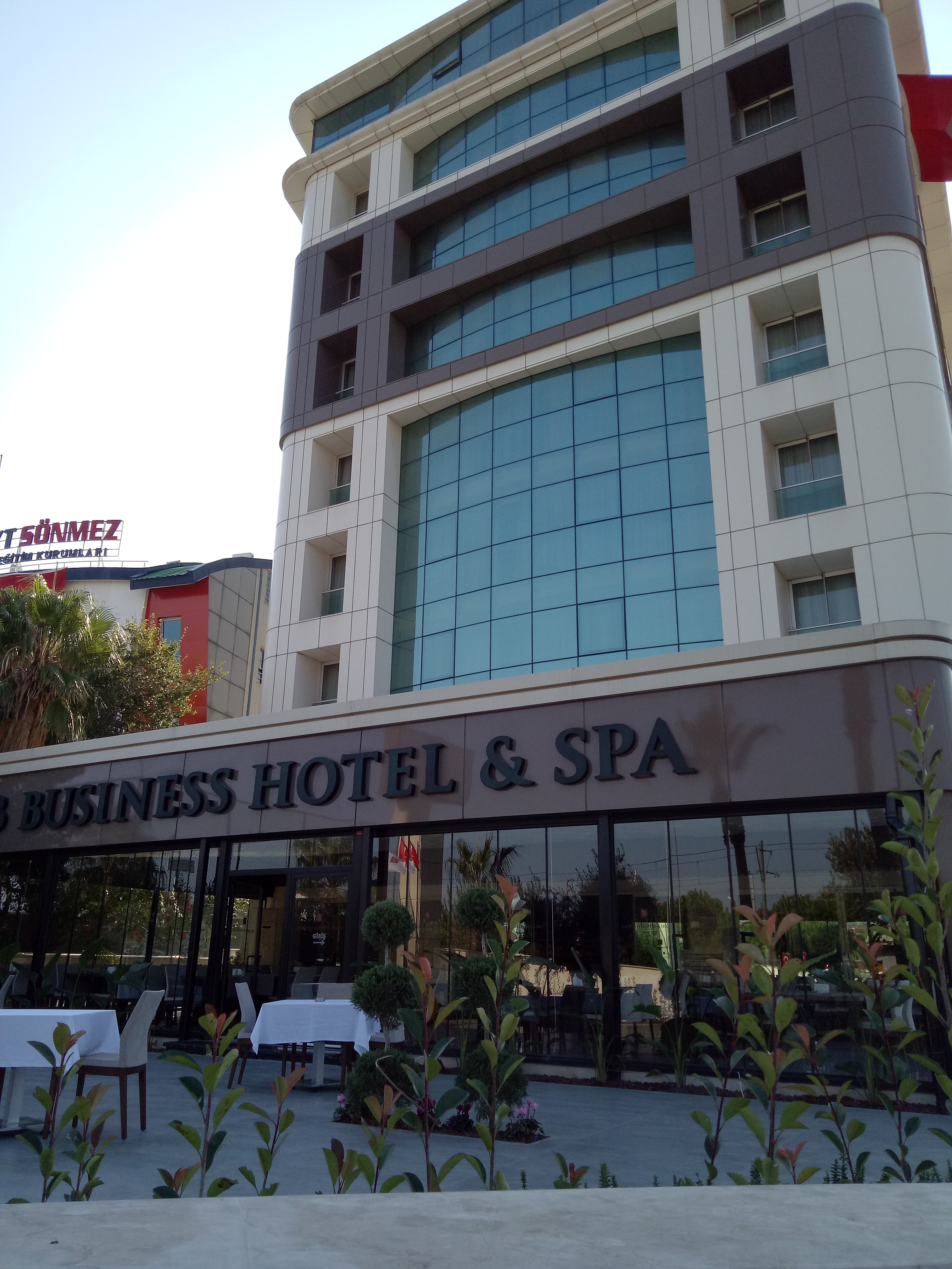 B Business Hotel & Spa-官方