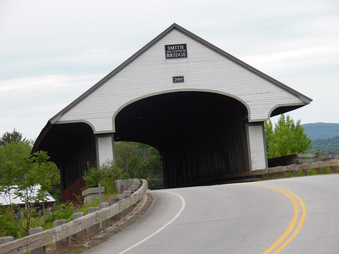 Smith Covered Bridge-Plymouth必去景点