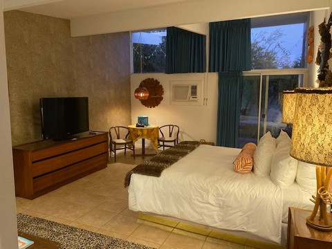 The Monkey Tree Hotel by AvantStay主图