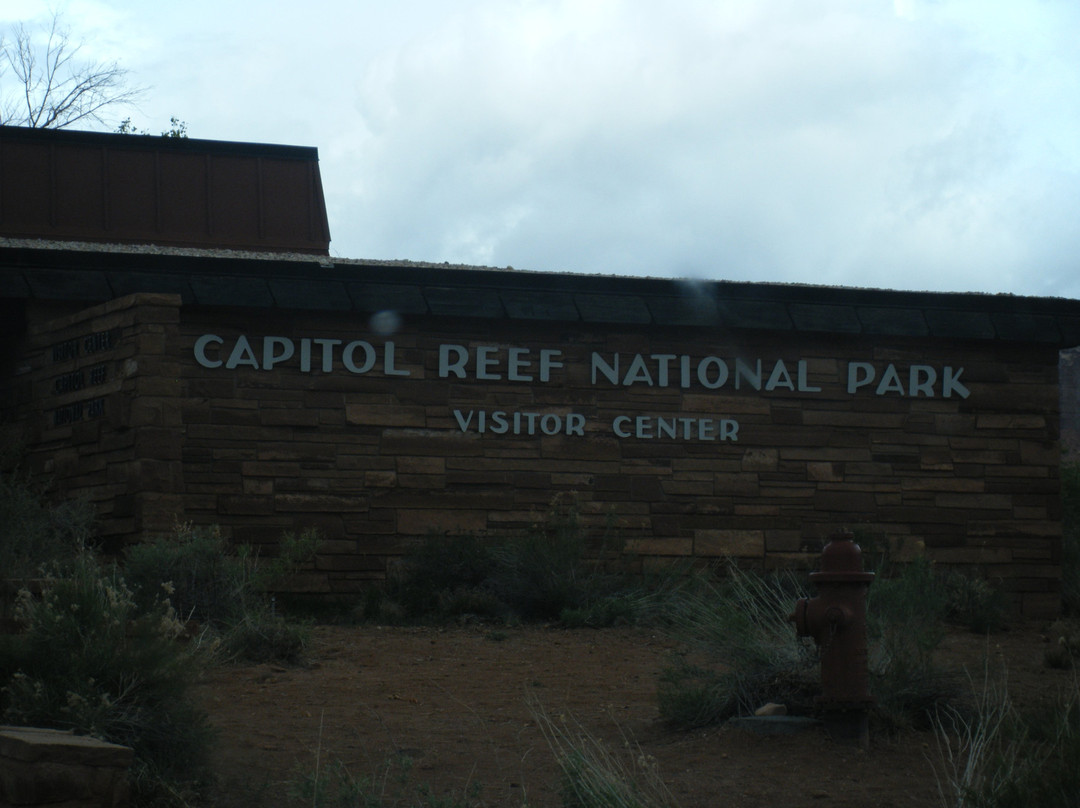 Capitol Reef National Park Visitor Center景点图片