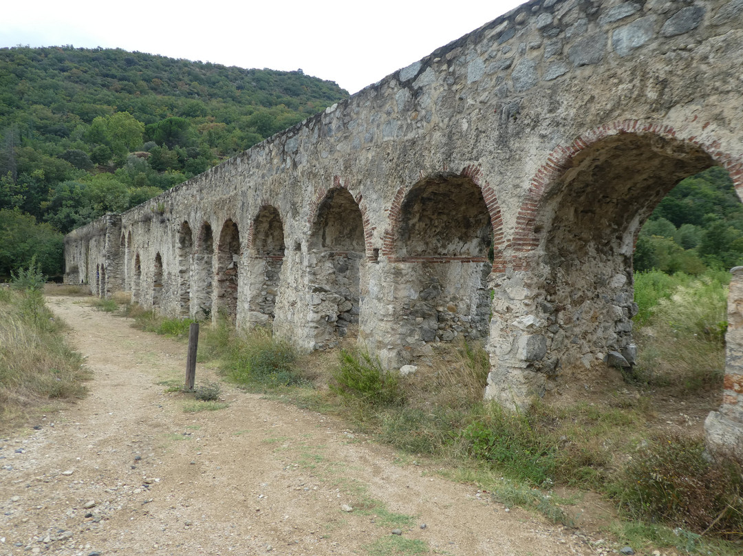 Ansignan Roman Aqueduct景点图片