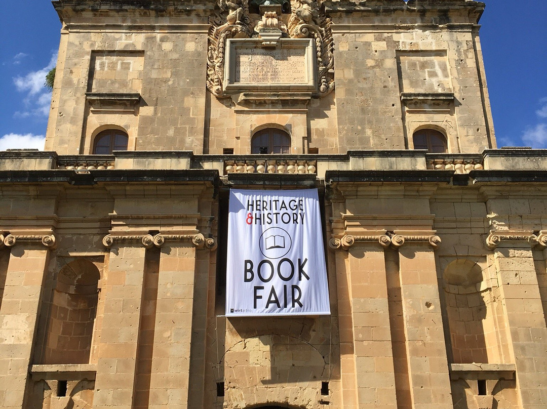 Notre Dame Gate-毕尔古必去景点