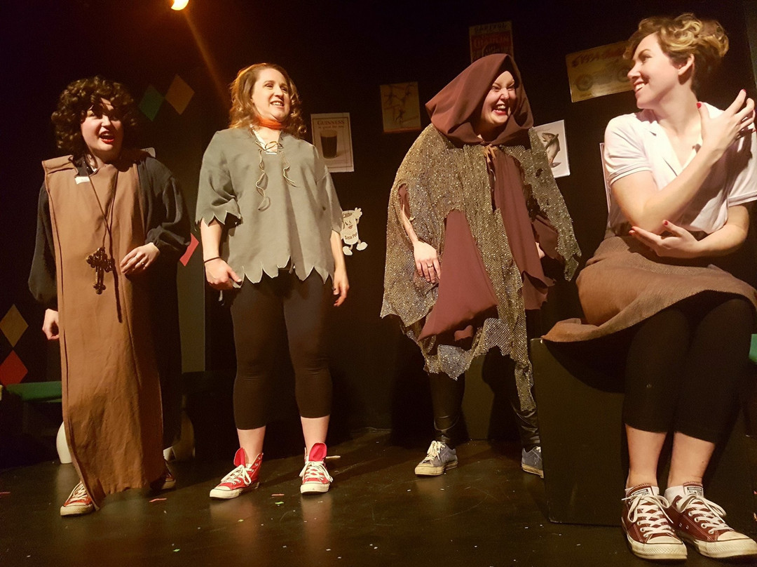 Bull Skit Comedy-红鹿市必去景点