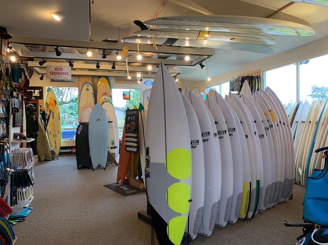 Arch Cape旅游景点-Cleanline Surf