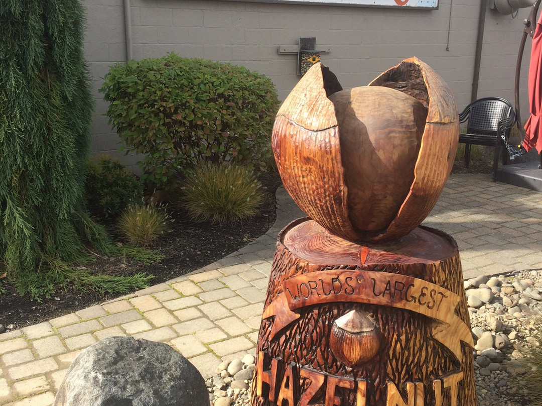 Pacific Hazelnut Candy Factory-Aurora必去景点