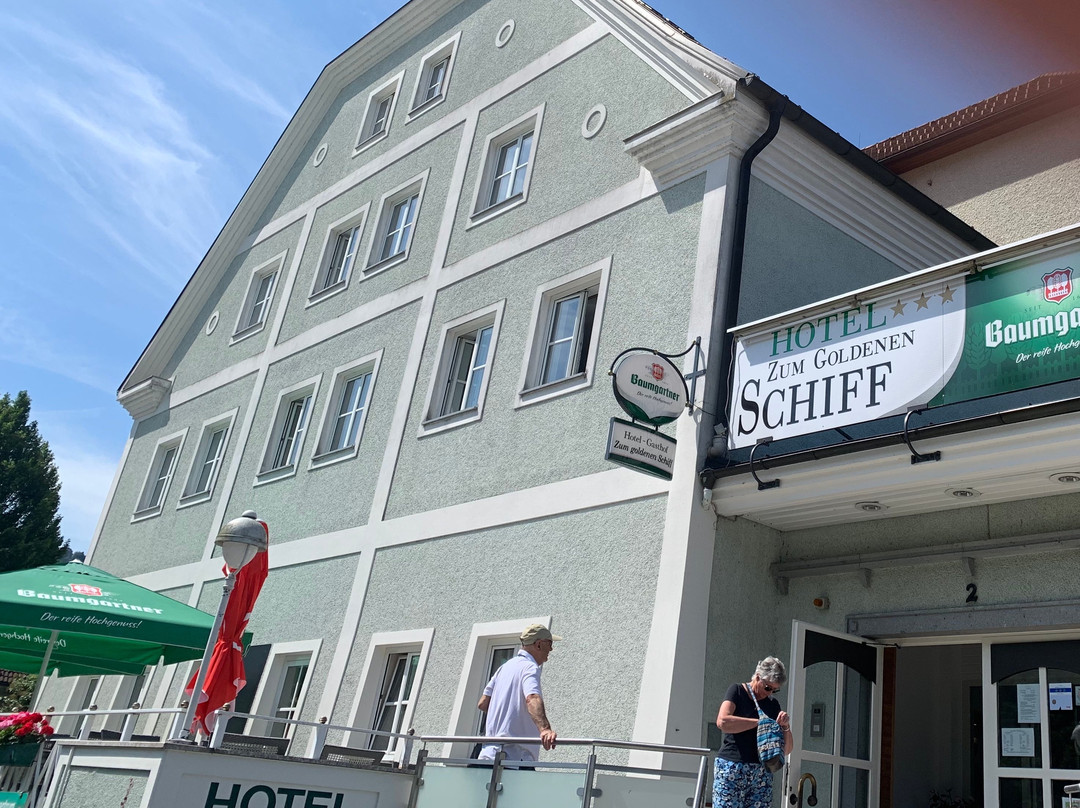 Goldenes Schiff Hotel-Mietparkplätze主图
