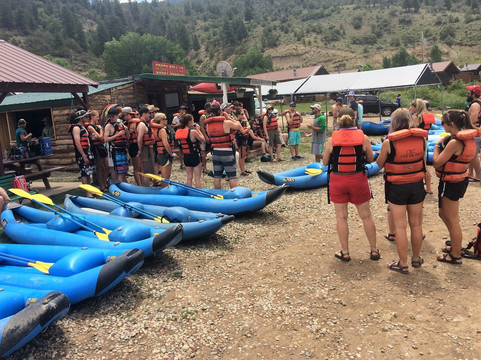 Colorado River Center-Bond必去景点