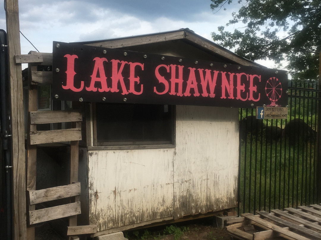 Lake Shawnee Abandoned Amusement Park景点图片