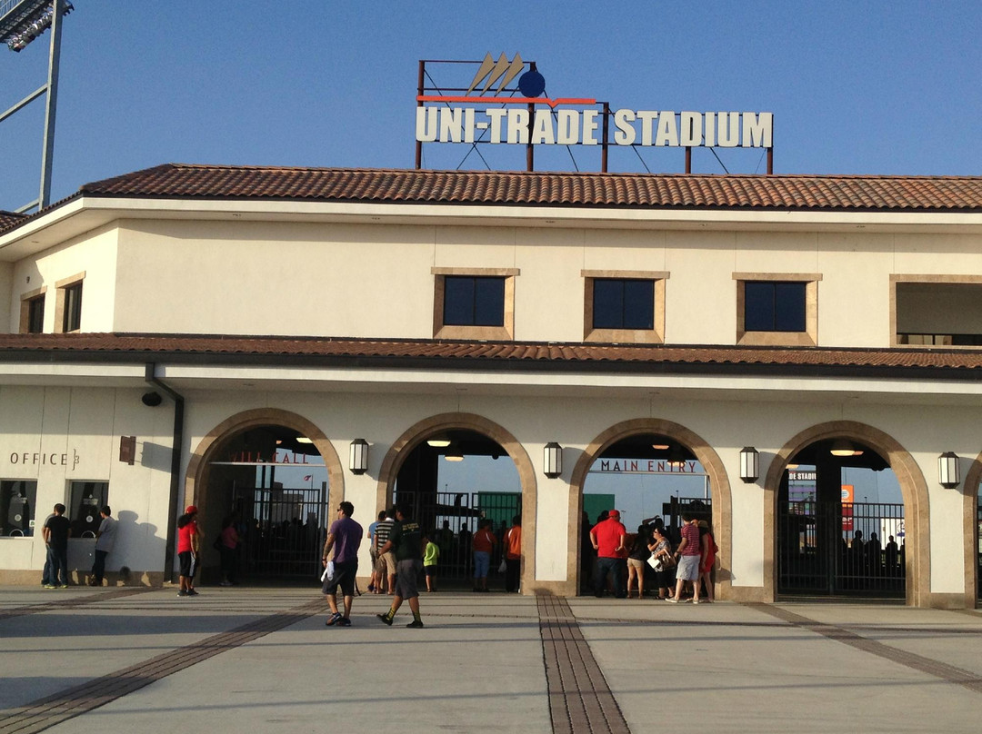 Uni-Trade Stadium景点图片