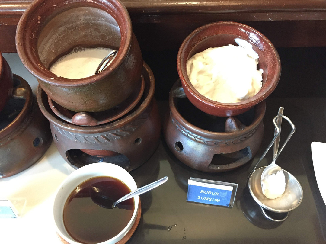 圣城皇家大酒店主图