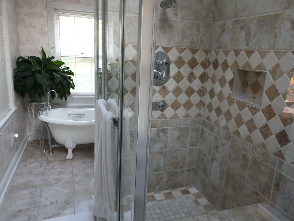 斯塔福德之家住宿加早餐酒店主图