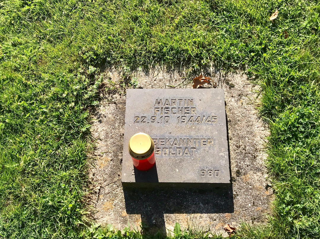 Soldatenfriedhof Vossenack-Huertgenwald必去景点