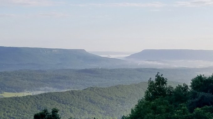 Mentone Mountain View Inn主图