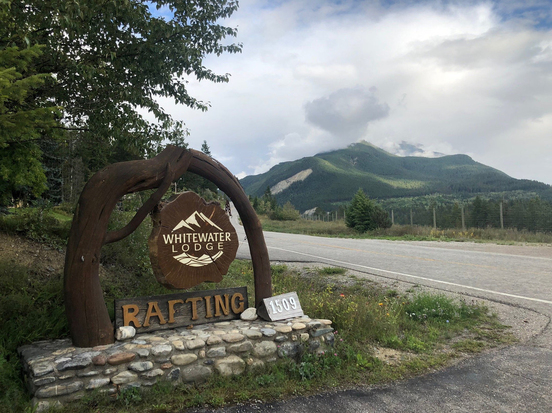 Whitewater Lodge主图