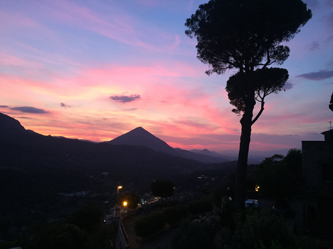 Notte In Pietra Viva主图