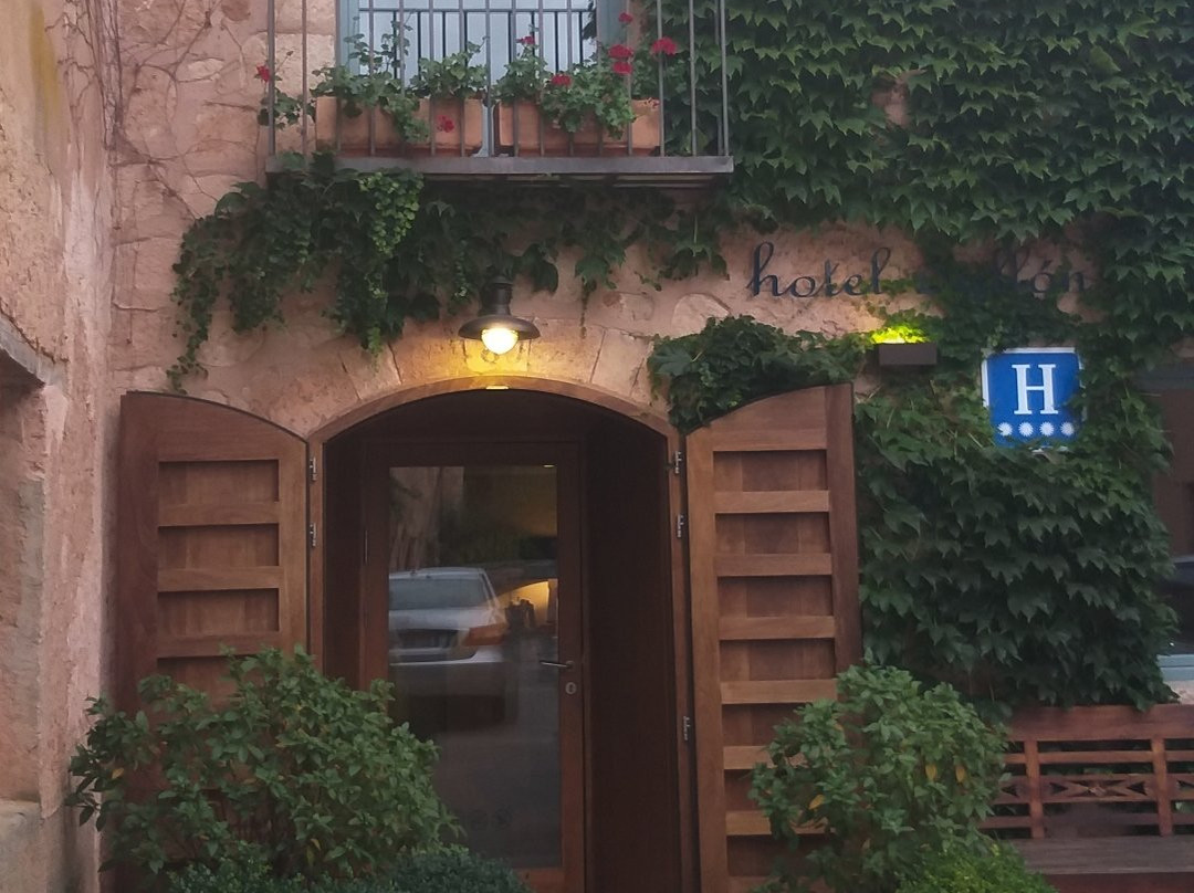 Hotel Ayllon主图