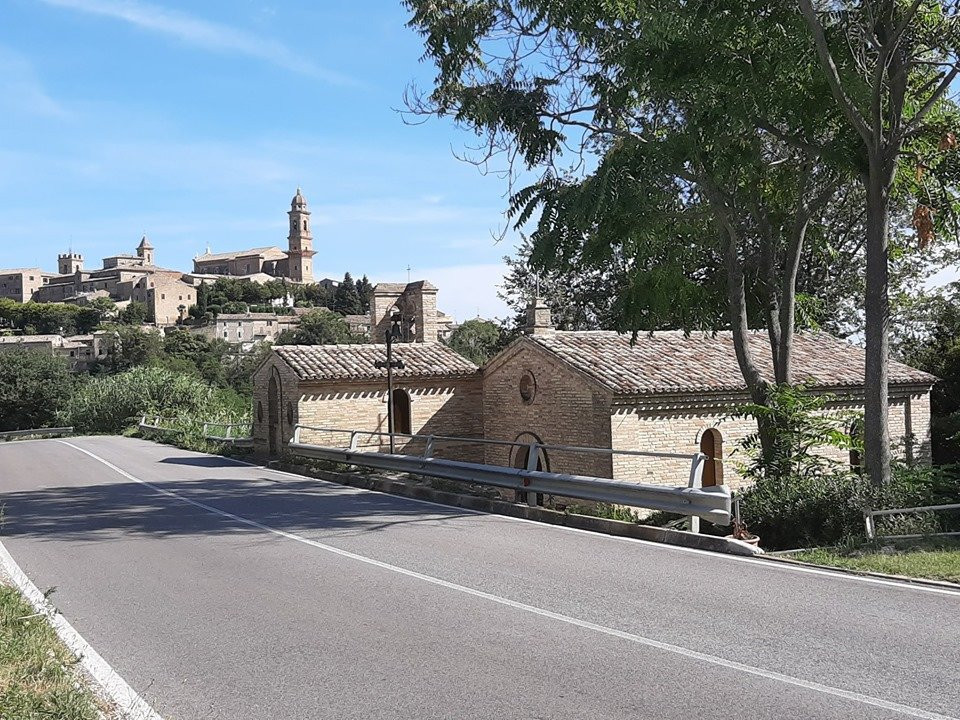 Santuario di Santa Maria dell'Acquasanta景点图片