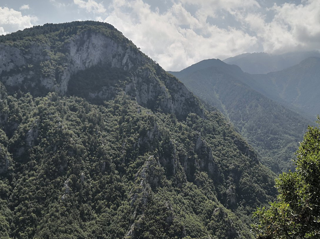 Hinking and day trips at the foot of Mount Olympus-Paralia Skotinis必去景点