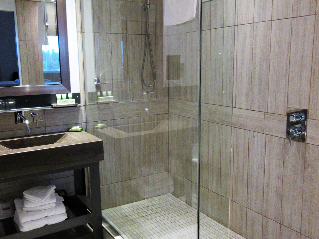 Hotel Dauphin Montreal - Longueuil主图