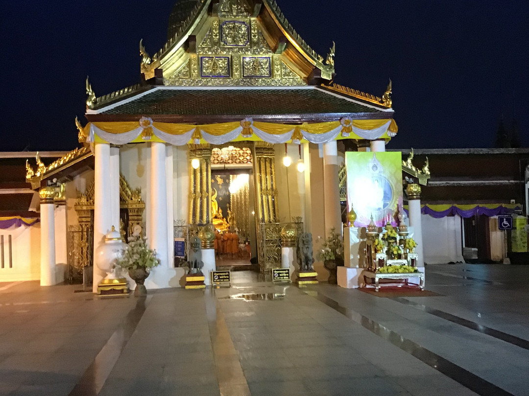 Phra Si Ratana Temple (Wat Yai)景点图片
