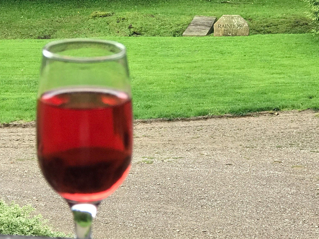 Rainbow Hills Winery, Brewery & Pizzeria-Newcomerstown必去景点