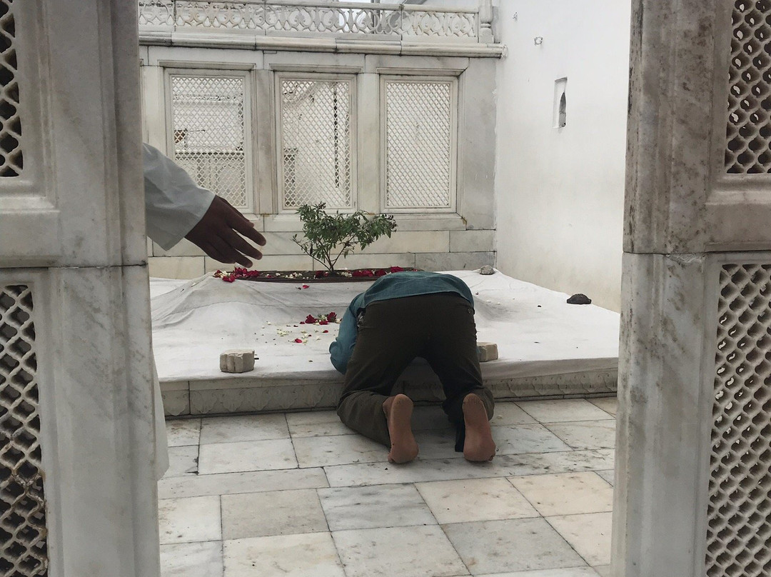 Aurangzeb's Tomb景点图片
