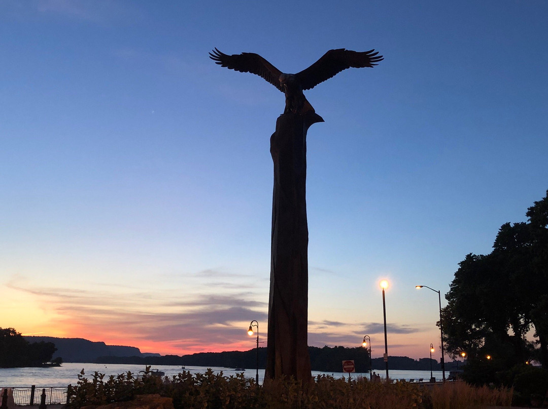 Ghosts of Historic La Crosse Walking Tour-拉克罗斯必去景点