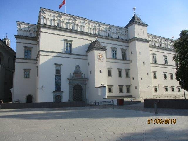 Vilnius Cathedral Square景点图片