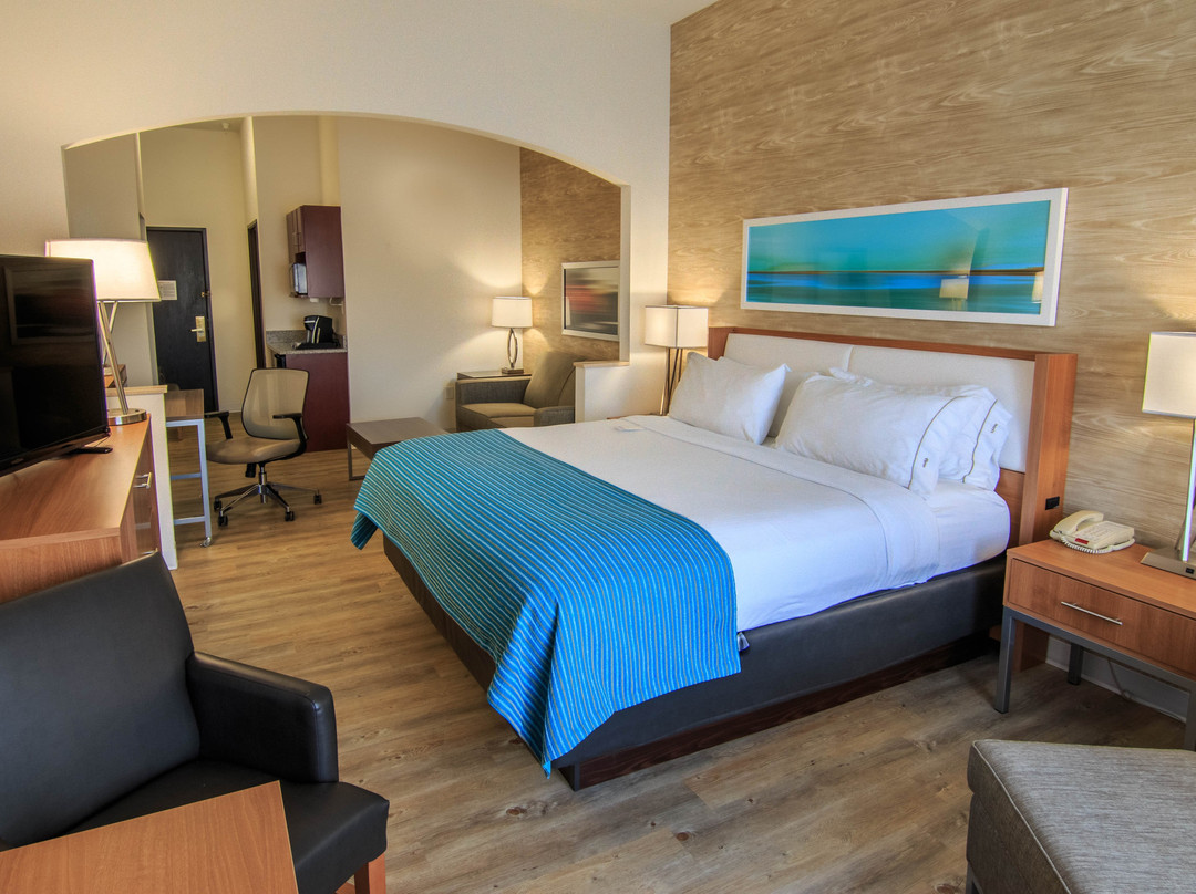 Holiday Inn Express & Suites Farmington By IHG主图