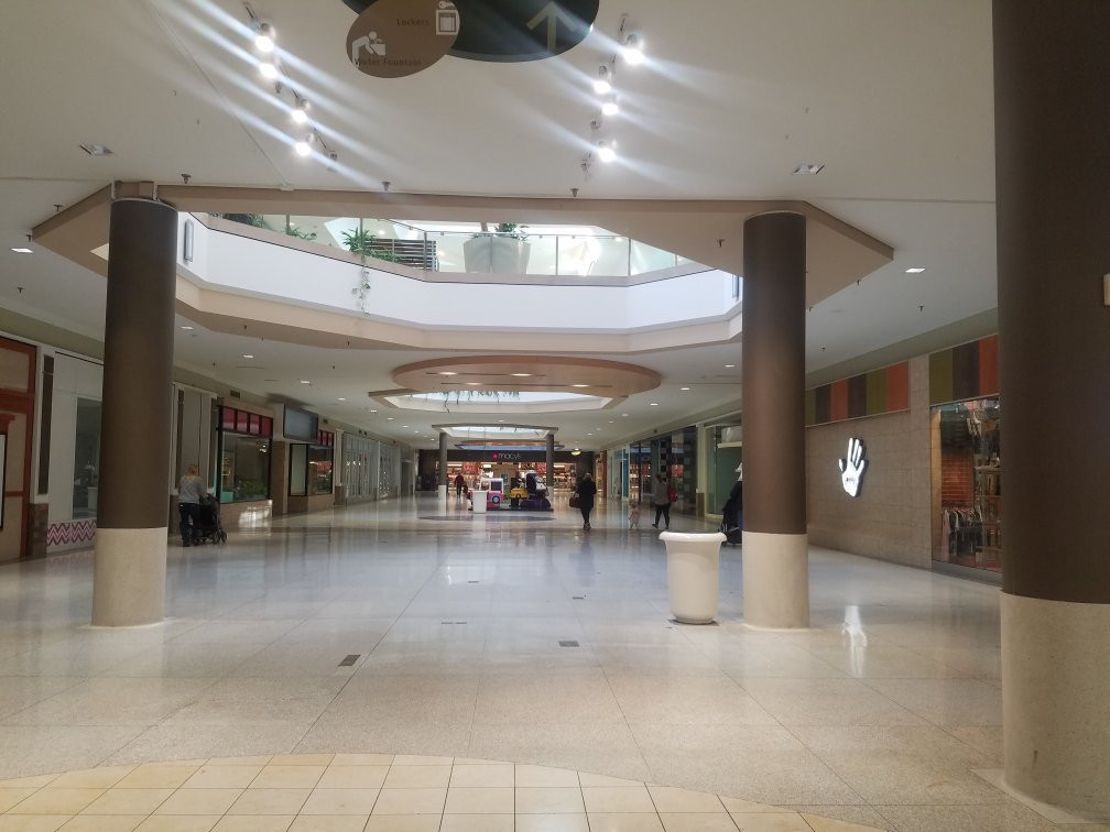 Chesterfield Mall-切斯特菲尔德必去景点