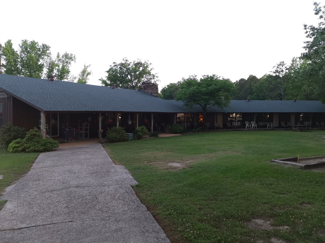 Lake Ouachita Shores Resort主图