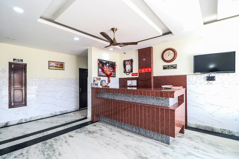 OYO 18857 Hotel Dev Bhoomi主图