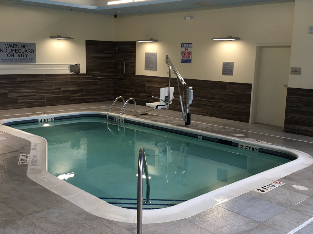 Fairfield Inn & Suites Hendersonville Flat Rock主图