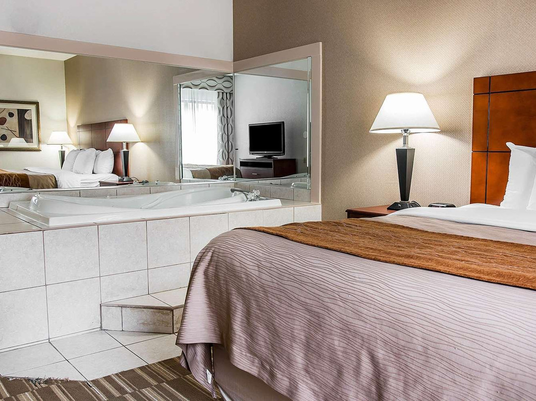 Spark by Hilton Ann Arbor South主图