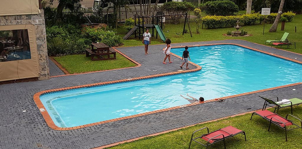 Elephant Lake Hotel主图