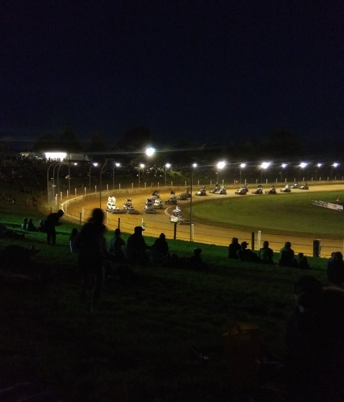 McDonalds Kihikihi Speedway景点图片