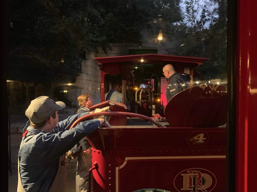 Disneyland Railroad-阿纳海姆必去景点