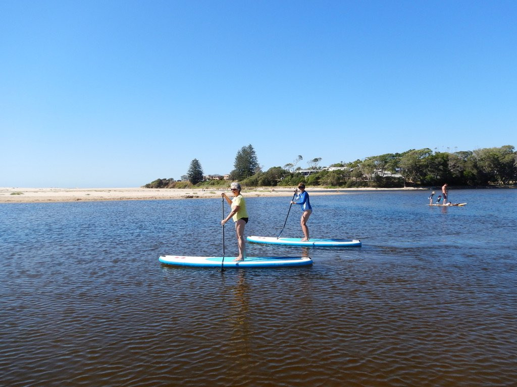 Middle Rock Beach Crew-Lake Cathie必去景点