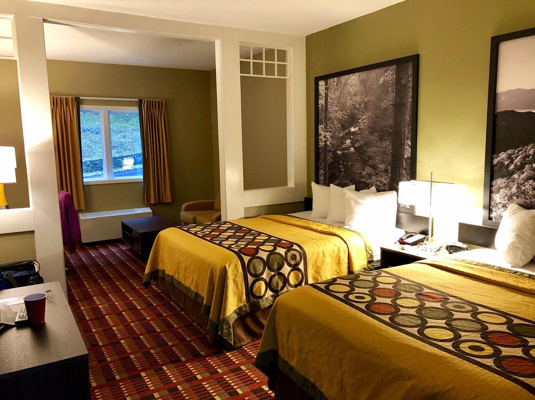 Super 8 by Wyndham Cherokee主图