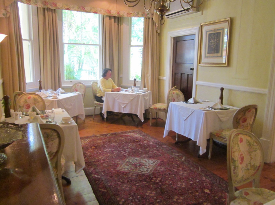 Hacklewood Hill Country House主图