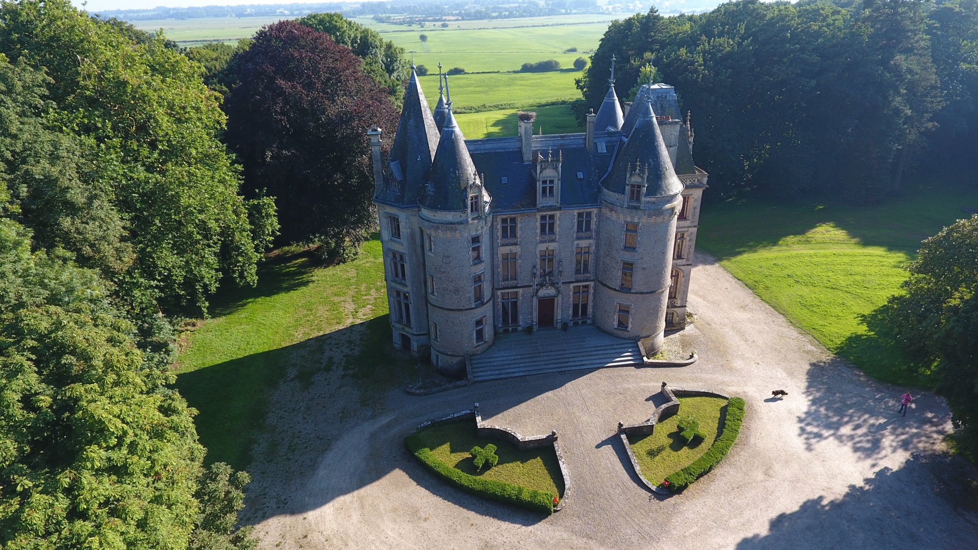 Chateau de l'Isle Marie-官方