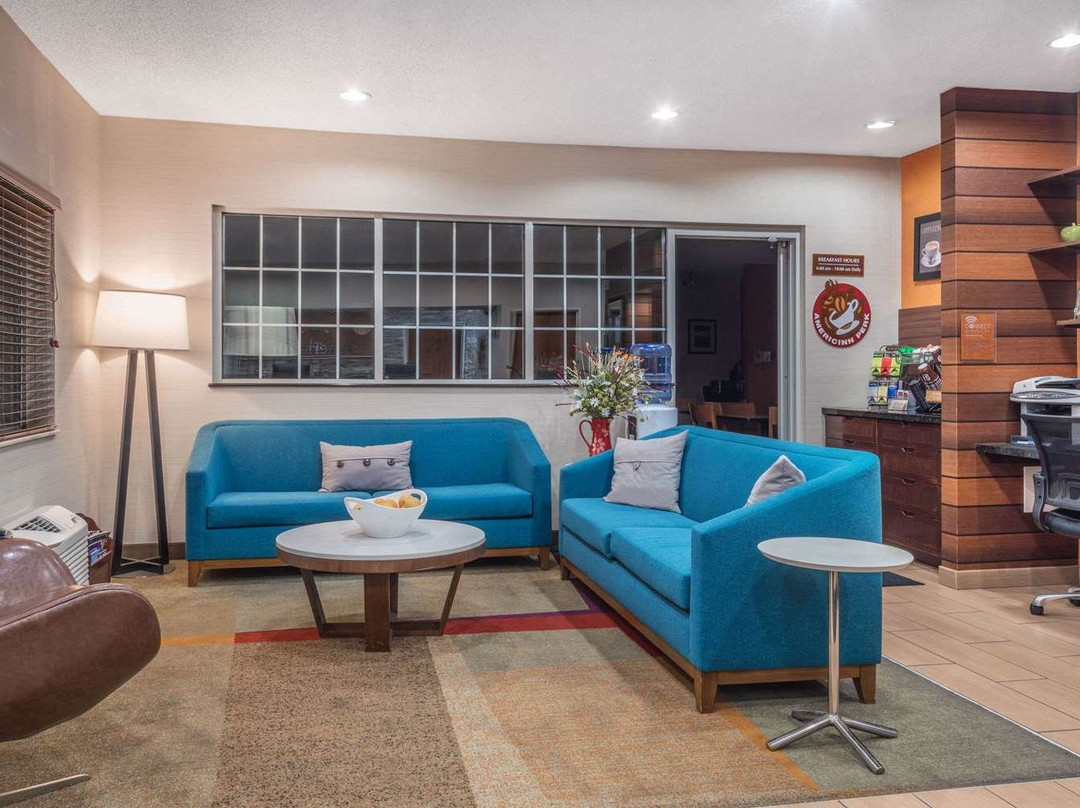 德卢斯美吟温德姆酒店主图