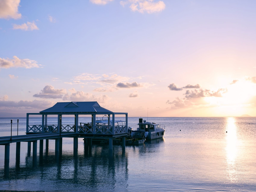 奥菲斯岛度假村酒店主图