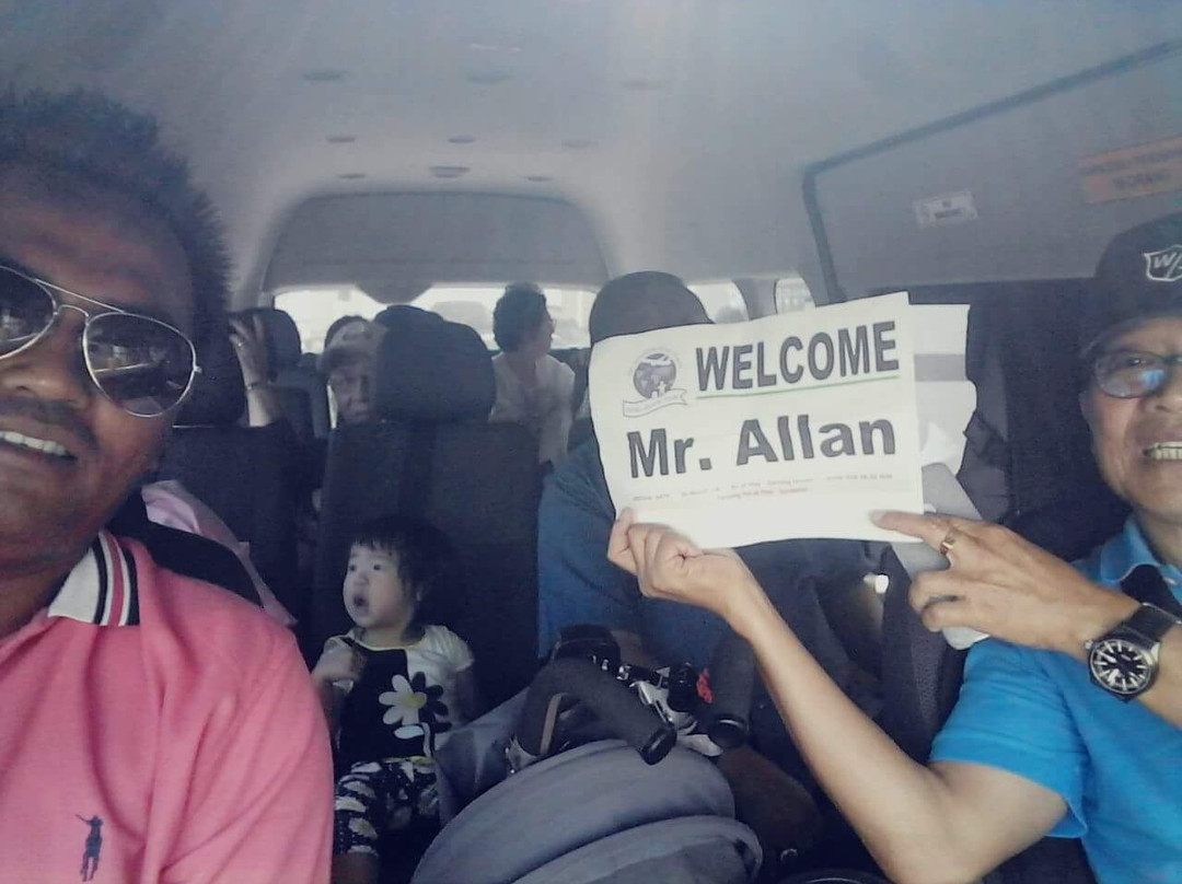 Putra Wijaya Tours & Travel-泗水必去景点