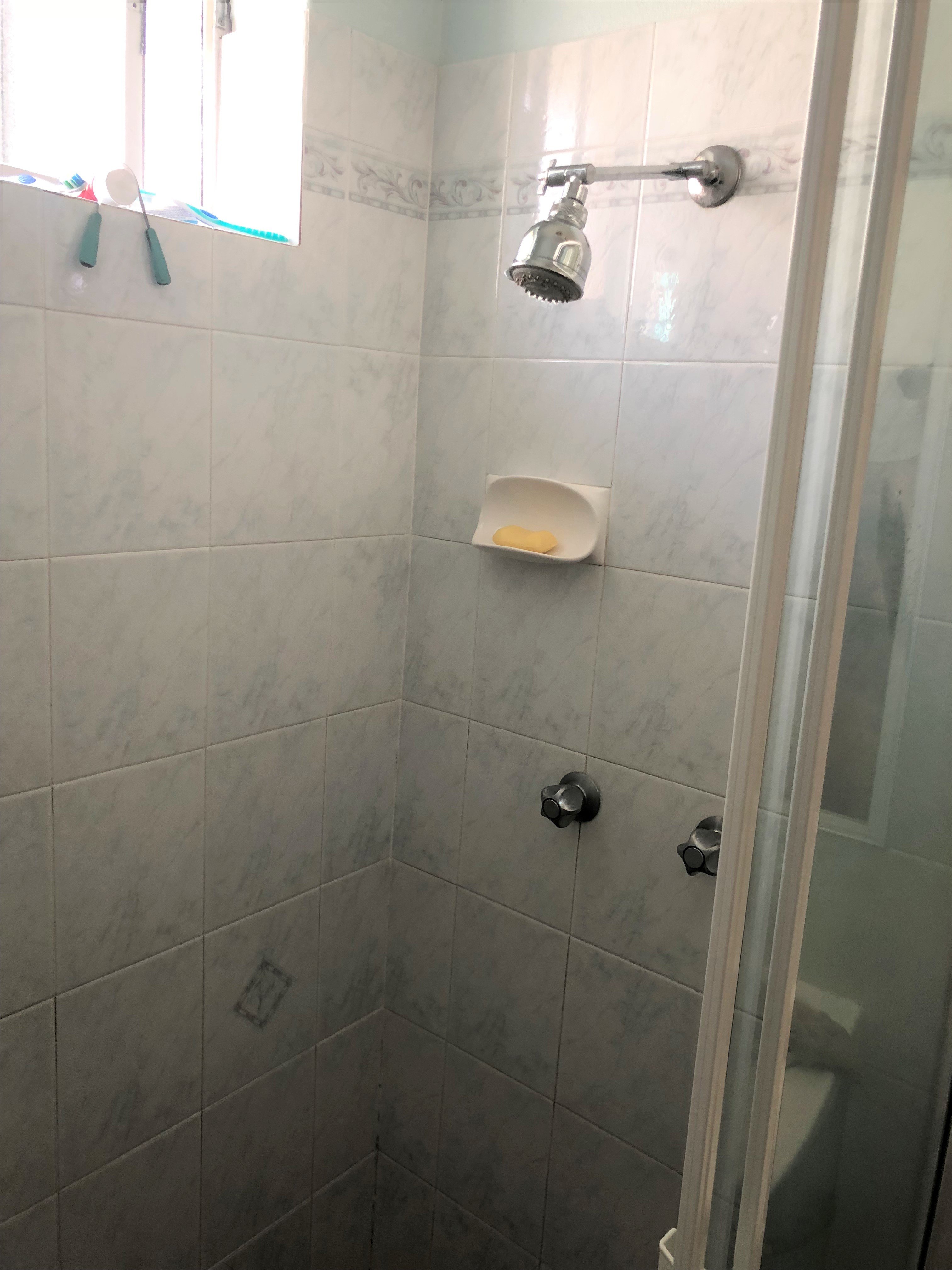 Beach Motel Woolgoolga-浴室