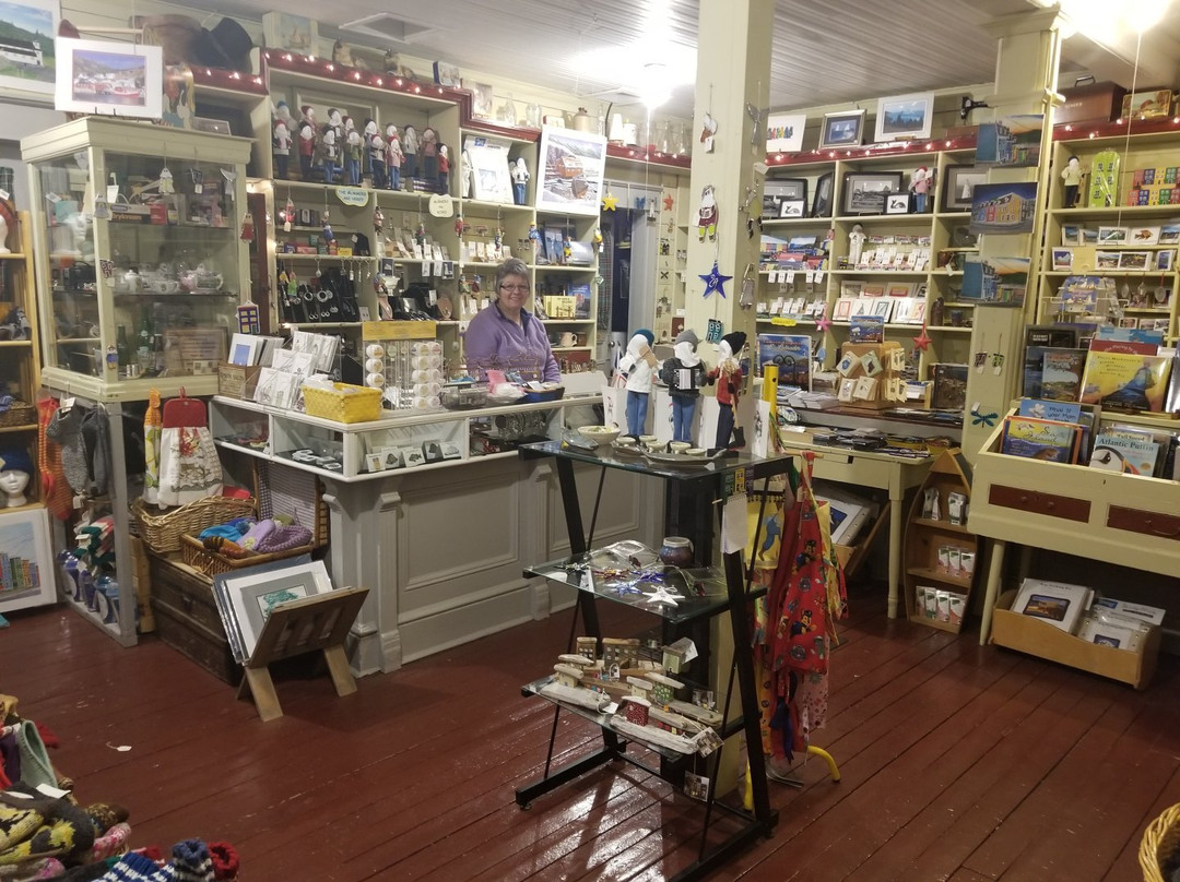 Herbie's Olde Shoppe-Petty Harbour必去景点