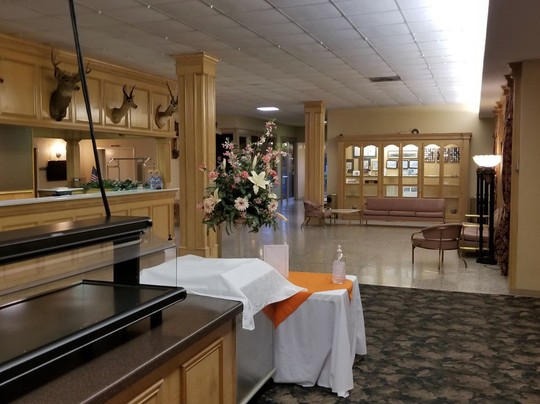 Echo Hotel and Conference Center主图