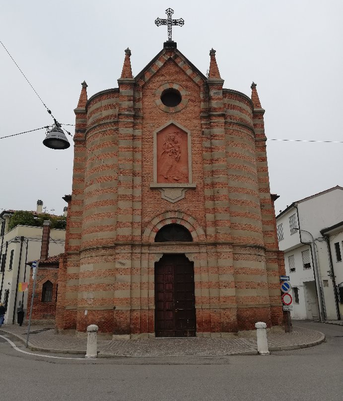Oratorio della Beata Vergine di Pompei-罗维戈必去景点