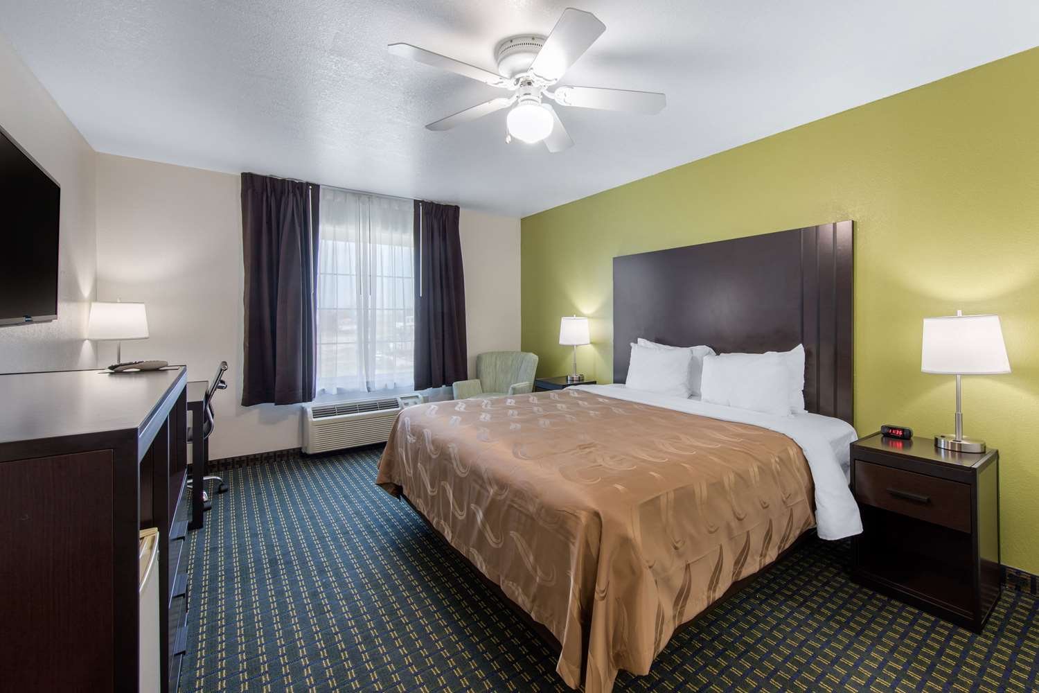 Quality Inn & Suites-官方