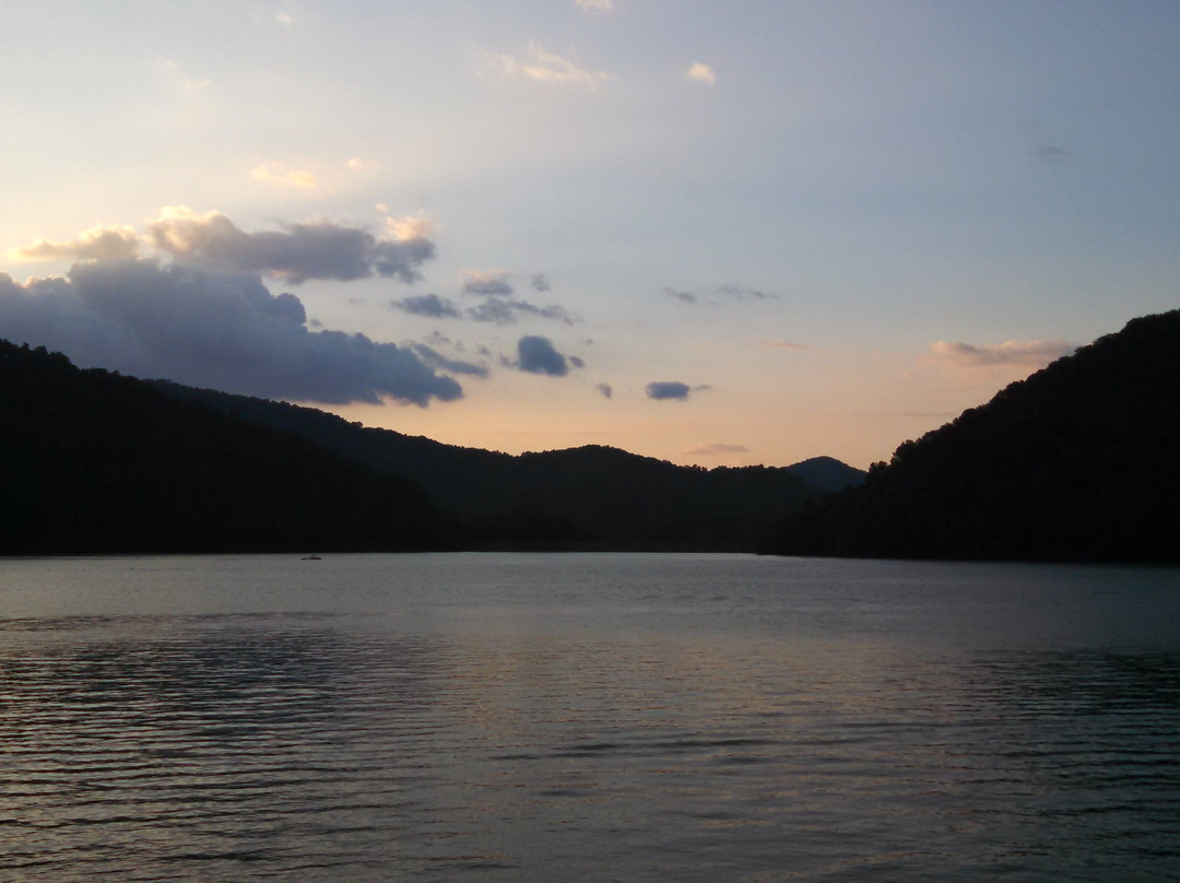 Nantahala Lake Marine景点图片